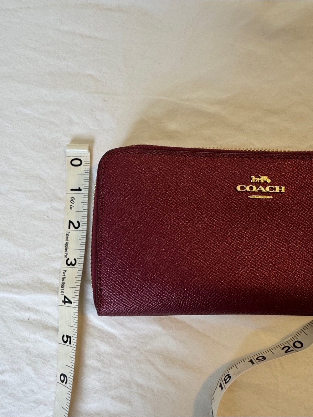 Coach Zip Wristlet / Wallet in Burgundy with Gold accents incl. shoot star charm - Picture 8 of 8